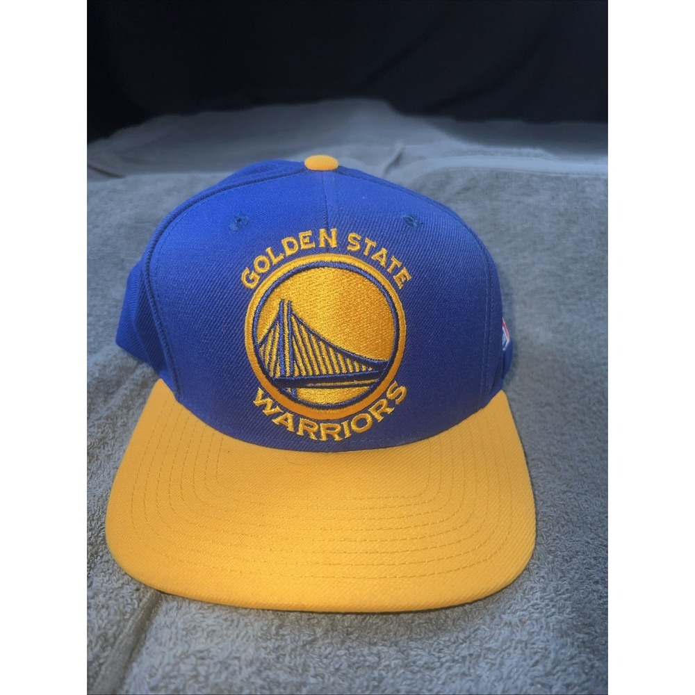 Mitchell & Ness Golden State Warriors Snapback Hat.